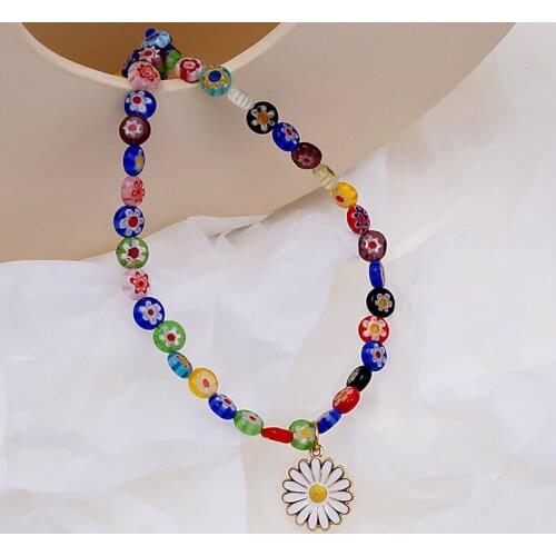 U-Magical Textured Multicolor Circle Glass Flower Beaded Pendant Necklace for Women Fashion Gold Metallic Daisy Necklace Jewelry