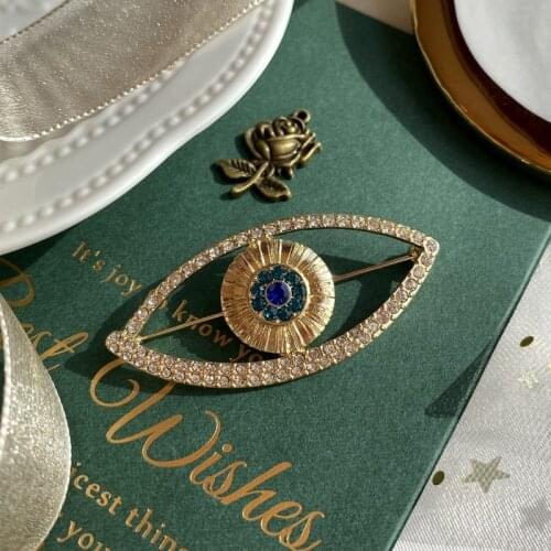 Ydgy beautys eyes, fashionable personality, simple temperament, pin, high-grade PIN, overcoat accessories, female