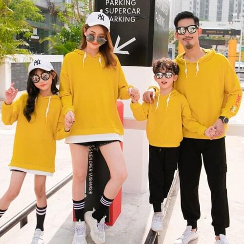 Family Matching Outfits Daddy Son Sweatshirts Hoody Clothing for Mommy and Me Girls Dress Set Cute Christmas Pajamas Family
