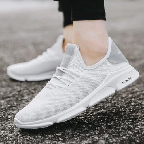 Lightweight Running shoes Men black white sneakers Breathable Mesh jogging Walking shoes New Mens anti-skid sport training boots