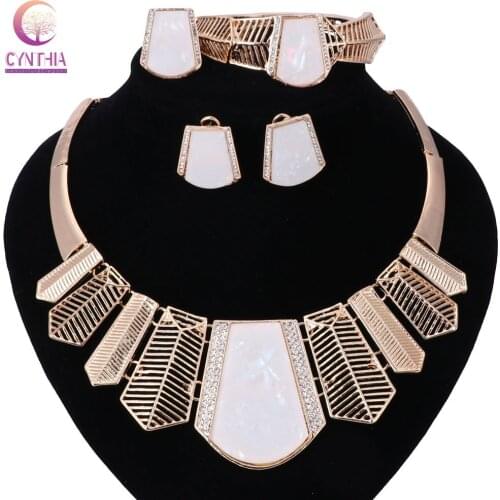 Big Nigerian Wedding African Beads Jewelry Sets Crystal Fashion Dubai Gold color Shell Jewelry Sets For Women Costume Design