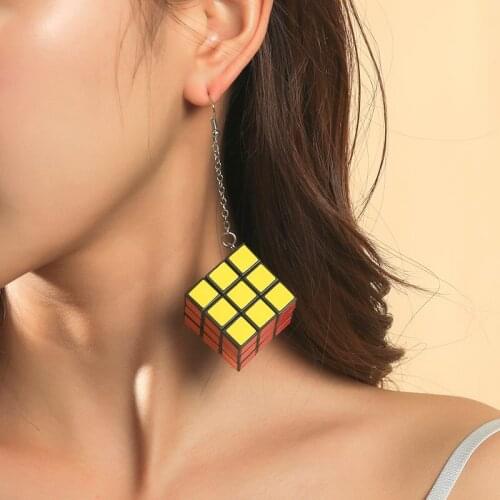 Creative Design Trendy Ladies 3D Cube Rotatable Rubiks Cube Drop Earrings For Women Girls Gold Color Chain Dangle Earring Gift