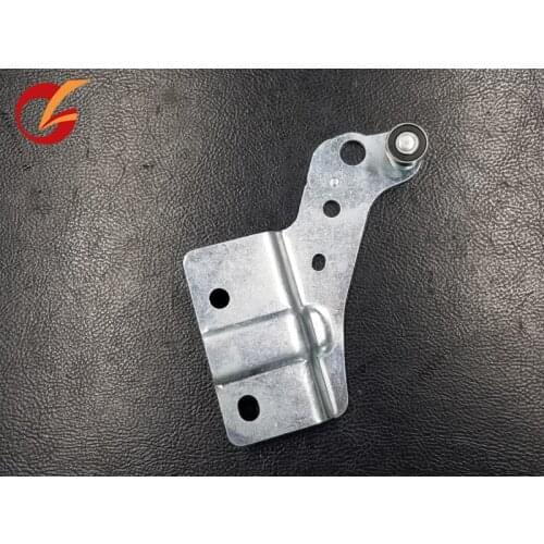 Use for nissan caravan Nv350 E26 2013- model sliding door roller upper braket