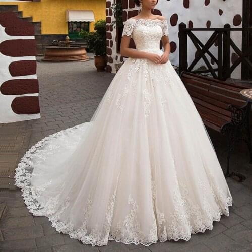 Ball Gown Wedding Dresses For Girls Boat Neck 2020 Lace Appliques Short Sleeves Wedding Bridal Gown Elegant Off the Shoulder