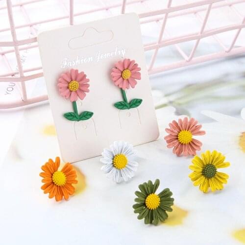 6pcs Spring And Summer Daisy Needle Earrings Alloy Spray Paint Sun Flower Diy Sweet Stud Earrings For Women Girls Accessories
