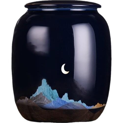 Pet urn Pets buried in urns in ceramic pots or in barium niches in kilns