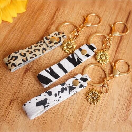 New Leather Key Chain Unisex Zebra Cow Leopard Print Metal Sunflower Diy Trendy Bohemia Casual Fashion Originality Car Key Chain