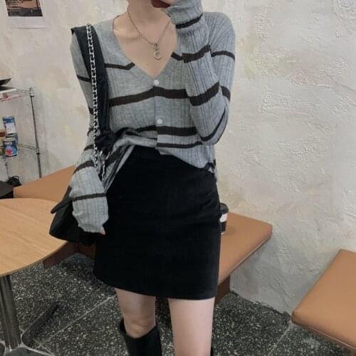Womens Knitting Cardigan V-neck Contrast Color Stripes Gray Long Sleeves Thin Sweater Wholesale Autumn New Elegant Lady Clothes