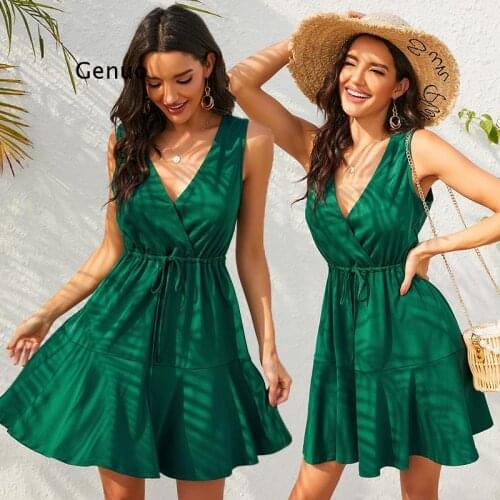 Pure Green Summer Womens Dress 2021 Sexy Fashion Elegant V-Neck Pleated Lace Stitching Lotus Leaf Hem Sleeveless Dresses