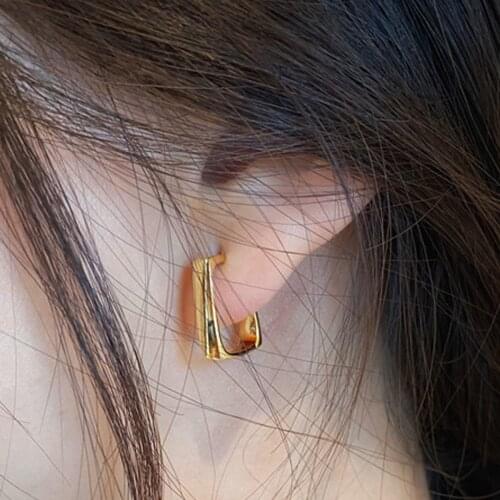 2021 New Contracted Fashion Korean Elegant Temperament Pendants Hoop Earrings Joker Fine Metal Geometric Square Women Ear Buckle