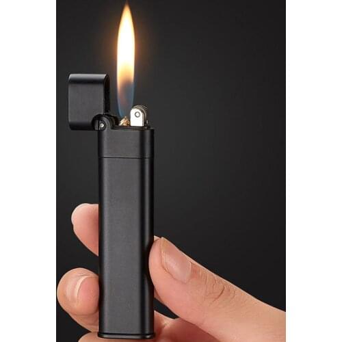 Kerosene lighter, slim and thin cigarette, easy to carry, creative can be put into cigarette case lighter