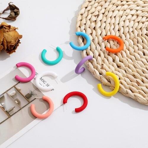 Simple Hoop Earrings Women Candy Color Small Circle Geometric Round Earring Trendy C-Shape Trendy Statement Earrings Wholesale