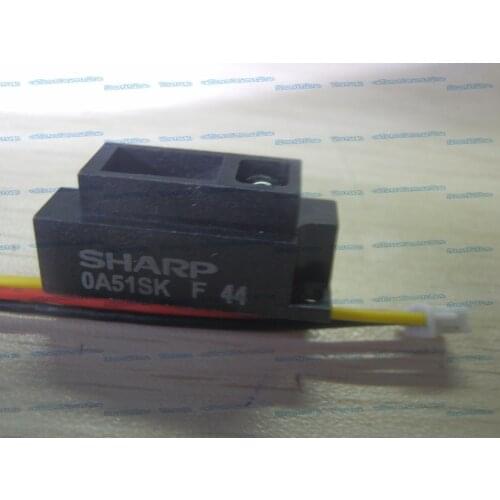 GP2Y0A51SK0F 0A51SK 2~15cm Infrared distance sensor INCLUDING WIRE