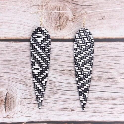 Minimalist Teardrop Genuine Leather Feather Long Drop Earrings for Women Light Weight Genuine Leather Earrings Jewelry Wholesale
