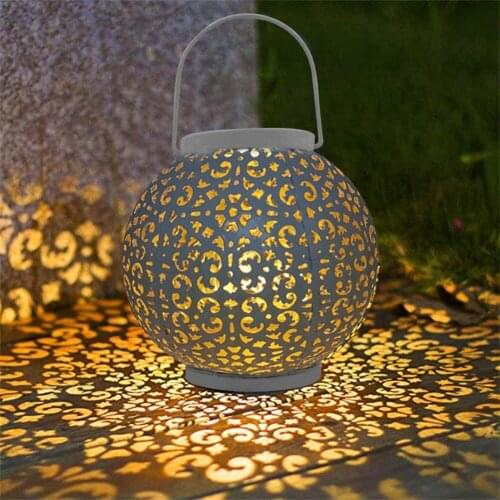 Creative Hollow Ball Solar LED Iron Art Lantern Light Outdoor Decor Lighting Hanging Hanging Lamp Garden Yard Pathway Home Decor