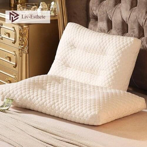 liv_Esthete Cushions