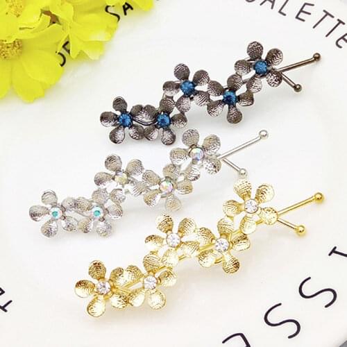 Hot Selling Jewelry Issuance Small Fresh Five Leaf Flower Rhinestone Word Clip Side Clip Liu Hai Twist Clip Birthday Gift