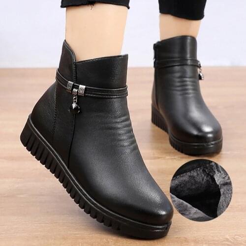 Women Ankle Boots 2021 Soft Plush Fashion Winter Booties for Ladies Zip Metal Decoration Black Female Boot Leather Non-slip