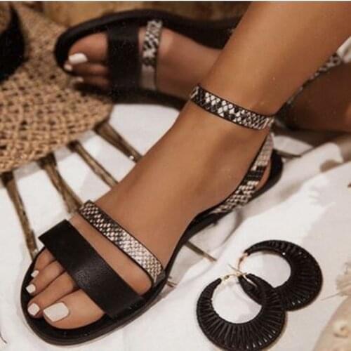 Siddons 2020 New Women Roman Sandals High Quality Snake Prints Flats Sandals Open Toe Ankle Strap Sexy Beach Shoes Woman Sandals