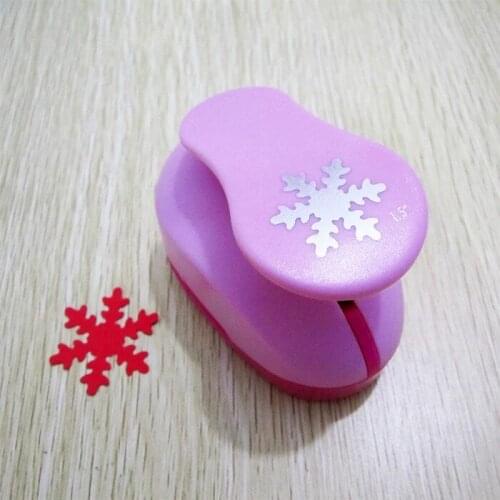 1.5" snowflake of Handmade Crafts and Scrapbooking Tool Paper Punch For Photo Gallery DIY Gift Card Magnetic eva Punches 3.7cm