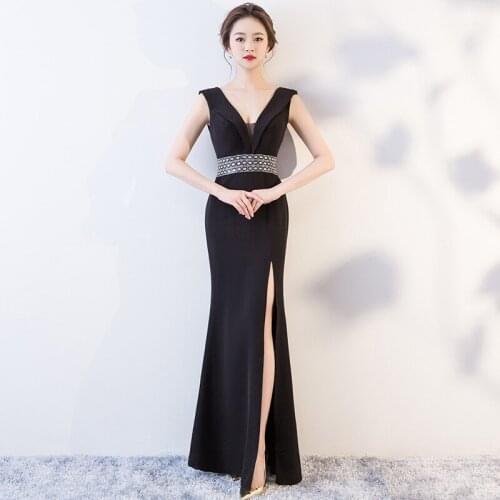 Modern Deep V Neck Sexy Cheongsam Black Evening Dresses Qi Pao Women Traditional Chinese Dress Qipao Oriental Style Host Gown