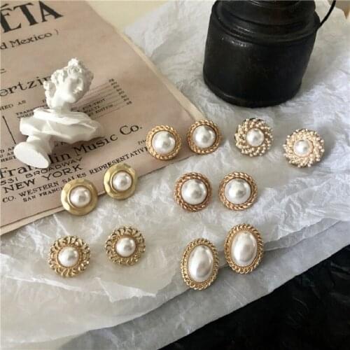 New Vintage Geometry Stud Earrings Women Fashion Temperament Gold Ear Circle Pearls Stone Jewelry