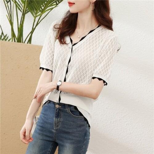 No. 2 on 2, 20441 (5) film v-neck color matching knitting cardigan 59 with short sleeves