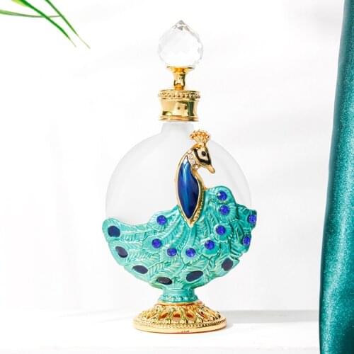 1Pcs 15Ml Metal Perfume Bottle With Dropper Hollow Alloy Wedding Gift Decoration Royal Peacock Type essential Oil Bottle