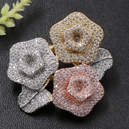 Zlxgirl fashion Three Rose flower Brooch jewelry Flower Micro Brooch Pendant Dual Use for Party Sandblasting bridal scarf pins