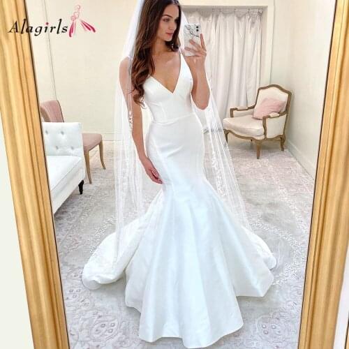 Elegant Satin Mermaid Wedding Dress 2020 Backless Bow Bride Dress V Neck Spaghetti Strap Bridal Dress Robe de mariée