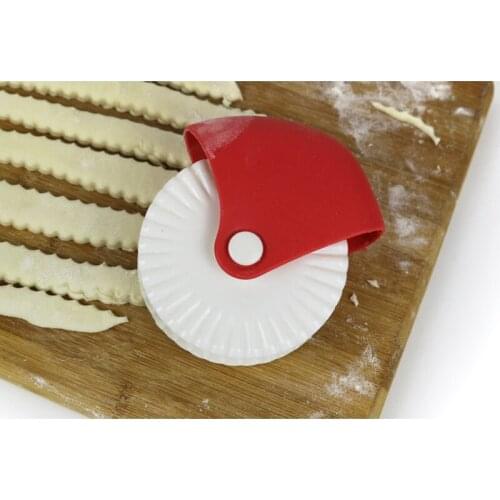 Pastry Wheel Cutter Noodle Maker Lattice Roller Docker Dough Cutter Kitchen Helper DIY Dough Cutting Tool Dough Wheel Cutter
