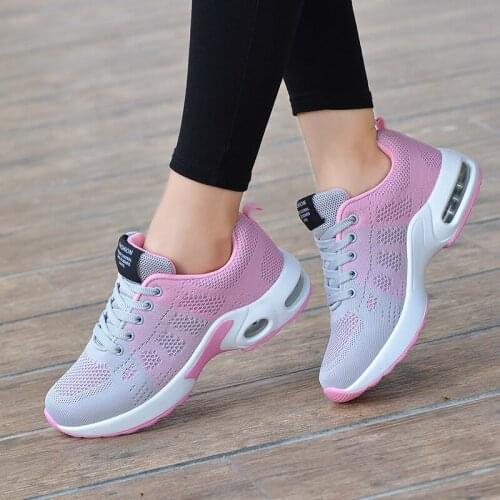 Fashion Lightweight Sneakers Women Running Shoes Breathable Mesh Outdoor Sports Shoes Comfort Shoes Air Cushion Platform Sneaker