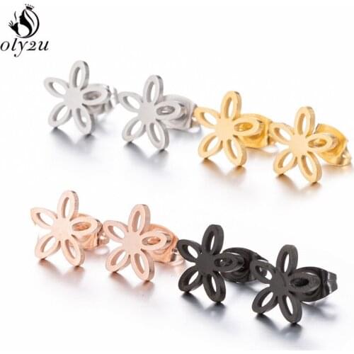 Oly2u Modern Stylish Small Flower Earrings Women Wedding Party Jewelry Bohemian Statement Stud Earrings aretes de mujer