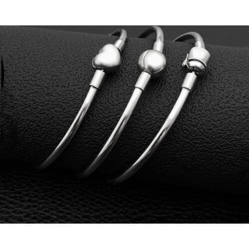 2021 New Width 3MM Stainless Steel Hollow Heart Shape Opening Bangles Fashion Gift Jewelry For Men and Women Global Drop ship