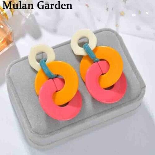 Colorful Resin Earrings for Women Multi Colors Chain Style Hoop Earrings Round Acrylic Sttement Jewelry Stud Earrings Wholesale