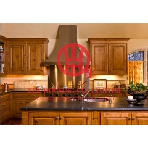 Modern elegant solid wood kitchen cabinet with excellent design and quality shipping by sea