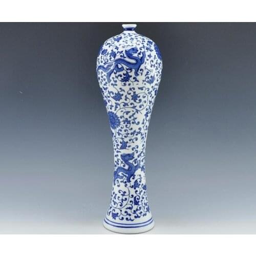 Chinese blue and white porcelain ceramic fish vase with qing qianlong mark