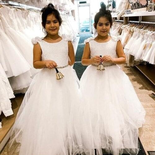 Formal Charming White Flower Girls Dresses for Wedding with Crystal Sash Floor Length Lace Tulle First Communion Dress for Girl