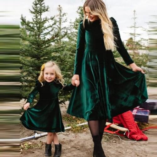 Girls and Mother Vintage Parent-child Dress Autumn 2019 Female Long Sleeve O-Neck Green Velvet Dresses Femme Party Vestidos