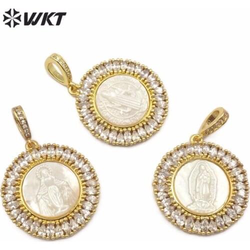 WT-MP115 White Shell Pendant with Religious Jesus Virgin Mary Portrait Pattern Round Shape CZ Micro Pave Gold Pendant Jewelry
