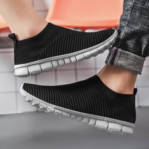 Men Walking Shoes Lightweight Breathable Sneakers 2020 Summer Men Casual Shoes Large-sized Flats Slip-on Sneakers Men Shoes