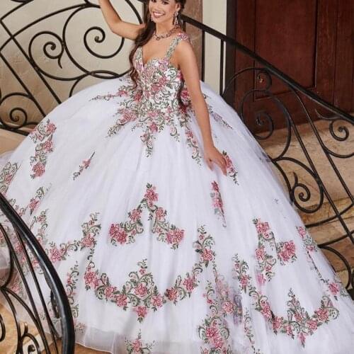 Charming White Quinceanera Dresses with Applique Backless Sweet 16 Dress Tulle vestido de 15 anos Ball Prom Gowns