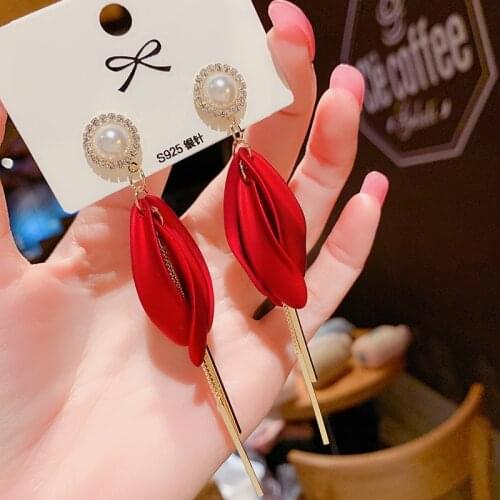 2020 New Red Petals Flowers Long Tassel Pearl Rhinestone Dangle Earrings For Women Jewelry Temperament Christmas Earrings Gift