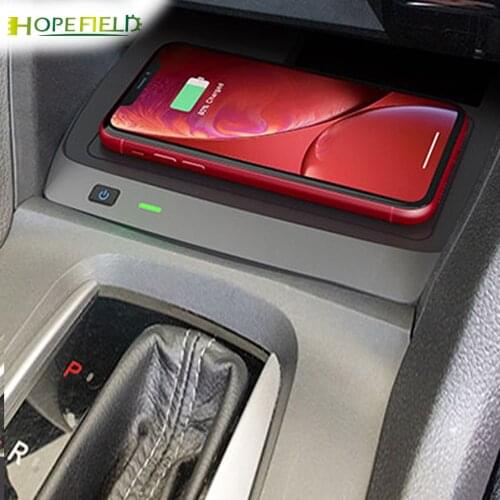 Car wireless charger for Honda Civic 2016 to 2019 cordless charge onboard mount phone holder for iphone 11 fast charging plate