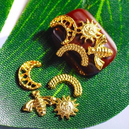 3D Nail Art Rivet Rhinestones Studs Metal Gems Sun Moon Bee Gold Charming Shiny for Nails Jewelry Decoration Manicure DIY