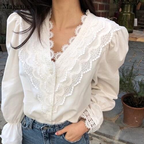 Vintage Lace Solid White Shirt Blouses New Spring Sweet Casual Blouse Femme V-neck Button Puff Sleeve Women Blouse Tops 12625