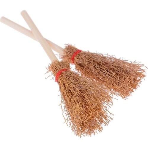 1PCS 1:12 Yellow Broom Classic Toys Pretend Play Furniture Toys Dollhouse Furniture Miniature Dolls House Kitchen Yard Accessory