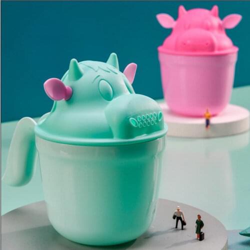 Baby Washing Hair Cup Cute Cartoon Cow styling Kids Shampoo Rinse Cup Baby Shower Spoons Children Bathing Bailer Kids Bath Tool