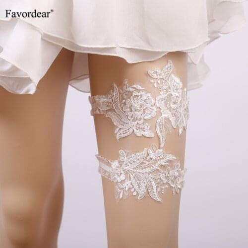 Favordear Sexy White Lace Flowers Wedding Garter with Pearls 2 PC Elastic Band Fashion Bridal Garter Belt for Women/Bride/Female