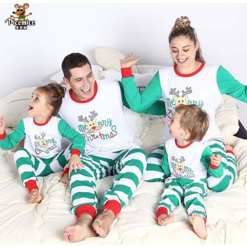 2020 Cartoon Deer Print Green Stripe Pants Matching Sleepwear Christmas Pajamas Dad Mom Kid Nightwear Men Women Family Clothing